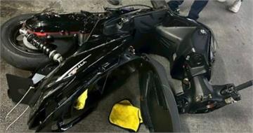 自助洗車場變賽車場　男子疑油門卡死暴衝釀3傷機車設備損壞