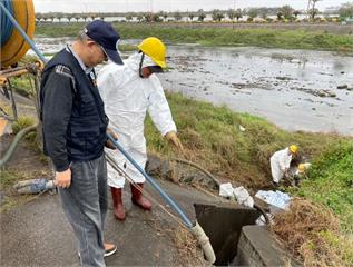 大堀溪驚見大量魚群暴斃　民眾質疑科慕觀音廠排廢