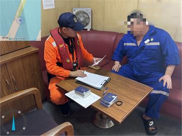 停泊台中香港貨船「曾參與中國軍演」　陳世凱：洽詢國安修商港法