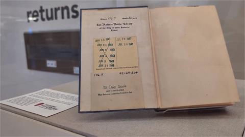 82年後終於還書！　美圖書館驚見跨世紀逾期借閱