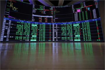 快訊／台股開盤慘摔逾750點　「46K」失守