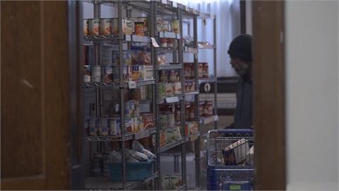 杯水車薪!  川普競選大金主替五角大廈發薪捐40億