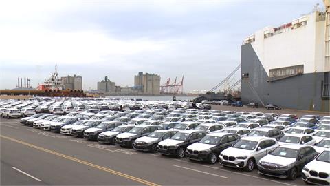 川普鬆口可能暫緩25％汽車關稅　//車燈大廠攻上漲停