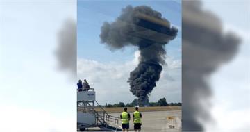英國紹德森機場小型客機墜毀爆炸　現場火勢沖天「航班大亂」