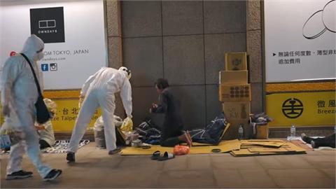 街友救星！台導演公開「無家者英雄」紀錄片　網淚崩：看到人性的光輝