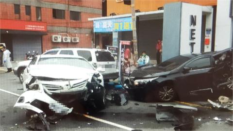 又見酒後駕車　男疑高速過彎撞３車１人