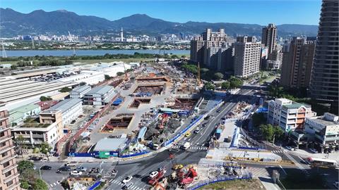 年前視察新北捷運北機廠　新北市長侯友宜：進度超前破6%！