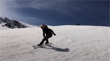 奧地利單板滑雪正妹 空中翻轉三圈寫紀錄
