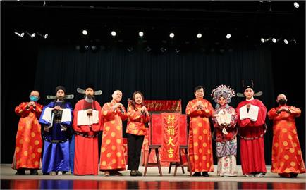 復興京劇團舉行「封箱」儀式　預告2月推出年度團慶大戲