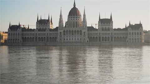 多瑙河水氾濫創紀錄　匈牙利首都堤防遭淹沒