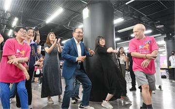 長輩也能打電動！新北推銀髮電競課程　拉近親子距離