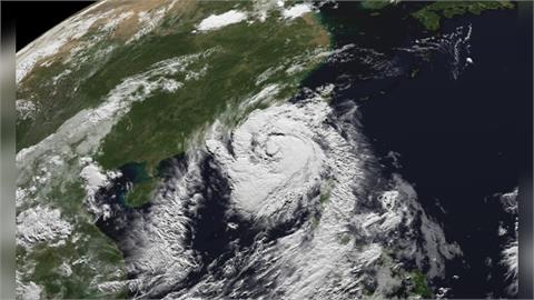 紅霞颱風「閃過台灣」直衝中國！氣象署上午「這時間」解除海警：強度持續增強
