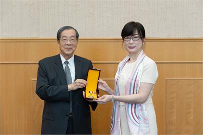 快新聞／保訓會主委郝培芝將出任駐法大使　黃榮村特頒功績、考銓獎章