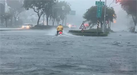 快新聞／豪雨狂炸高雄「多處積淹水」　陳其邁：逾200件災情通報