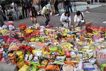 民眾湧三峽追思　「食物開始發臭」直播主坦言：本質整個變了