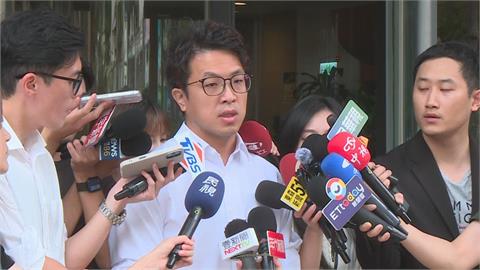 快新聞／這也推給人民？資深藍議員主張「遷松機公投」　沈伯洋反應曝光