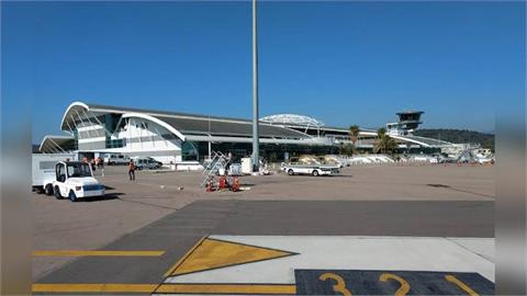 快新聞／太離譜！塔台航管員執勤中睡著　客機「空中盤旋滯留18分鐘」等他醒