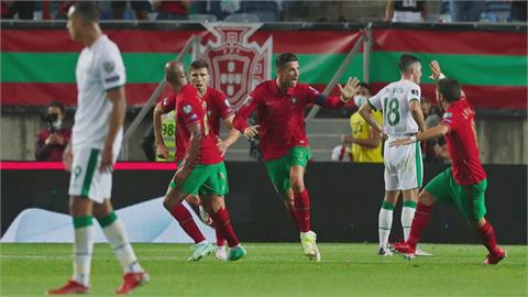 C羅連進2球助葡萄牙逆轉勝　國際賽111球進球王