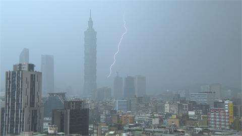 「幽靈」冷心低壓通過台灣　氣象署示警慎防午後強降雨