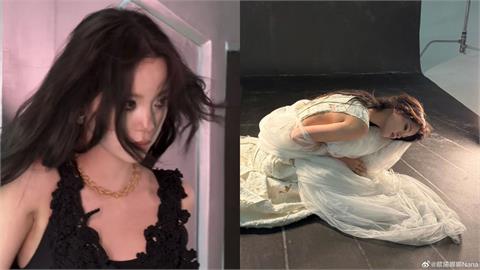 歐陽娜娜化身「黑白雙煞」現身微博之夜！側邊「大開鏤空」肉色嫩肌全看光