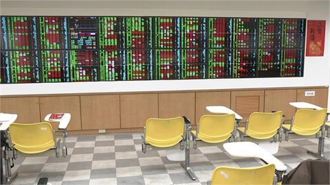 外資賣超173.67億元　賣超南亞科2.5萬張最多