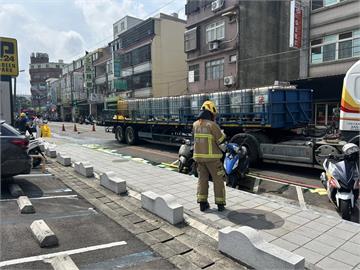湖口仁和路硝酸銅洩漏　液體滲漏30公尺影響交通