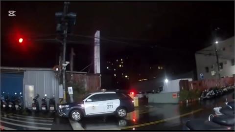 你是誰！停車場深夜尾隨女　詭異男子趁開鎖竟闖入副駕
