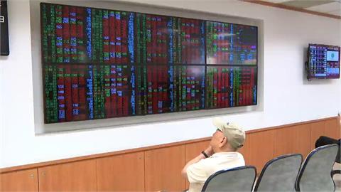 金融股扛台股上5萬「下一站6萬靠它」！他揭「攻頂劇本」網一看急喊不妙