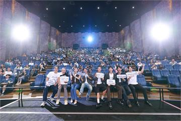 熱血青春「進行曲」試片爆口碑　3帥裸身表演樂旗隊影片網瘋傳
