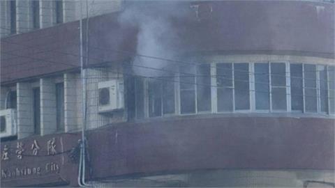 快新聞/本陣淪陷?高雄左營消防分隊寢室起火 打火弟兄立即撲滅