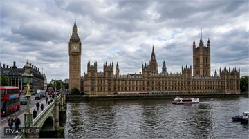 英國首位黑人女議員 Diane Abbott 獲准重返工黨