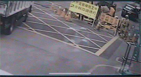 快新聞／台中天然氣施工挖破管疑氣爆「8人受傷」 火光瞬間爆出驚悚畫面曝