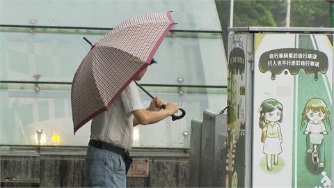 巴威進逼！中部以北、東部防豪大雨　暴風圈估明晨觸陸