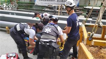 又是同建案！鋼筋從46樓砸落　移工慘死　2車全毀
