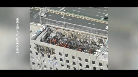 哈爾濱7層大樓屋頂突崩塌　空拍驚見大黑洞
