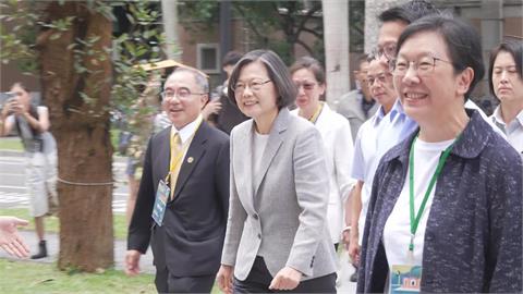 快新聞／要爆料蔡英文大學趣事？金融業大咖昔被曝「常翹課」　本人笑回1句