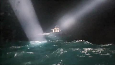 中國漁船趁夜闖澎湖海域捕「白金土魠魚」　海巡署廣播強勢驅離