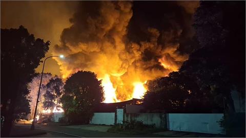 快新聞／高雄驚傳爆炸聲！火災濃煙滾滾如地獄場景　市府出手了重罰工廠500萬