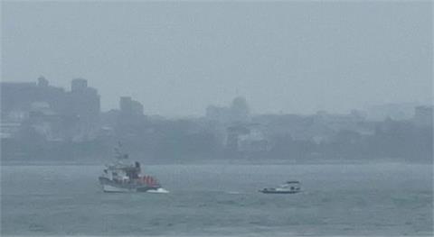 快新聞／驚！金門大橋2人疑「翻船落海」　海巡急赴救援中