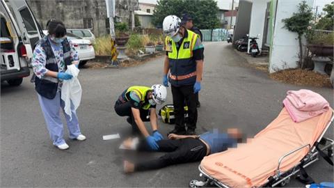 嚇瘋！彰化67歲男「翻越欄杆跳下天橋」　右腳骨折送醫
