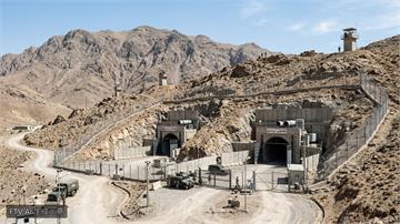 川普揚言轟炸伊朗核武基地「鎬頭山」　堡壘深埋地下美軍難摧毀