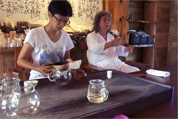 以茶會友？茶館遭控哄抬茶價未繳稅