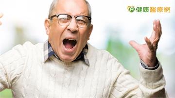 住院長者突變躁動？家人不可忽視的譫妄警訊