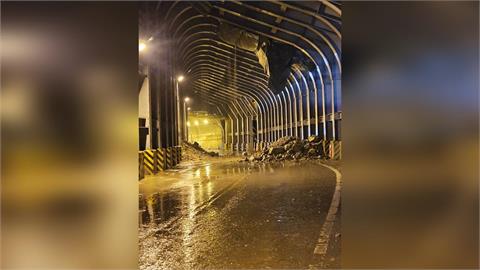 快新聞／驚悚畫面曝光！巨石掉落貫穿台9線隧道　蘇花公路一度封閉