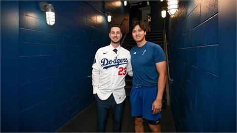 MLB(影)／谷巨肌！道奇官方攝影師曝大谷、塔克合照　網驚呆：太狂了...
