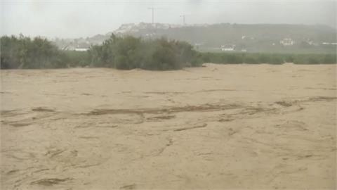 西班牙連日暴雨釀世紀洪災　死亡人數增至214人