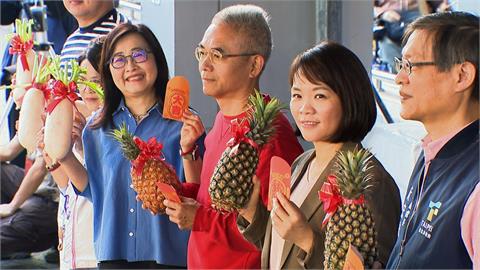 新春迎開工！光華商場熱鬧開市　擲筊抽紅包300包試手氣