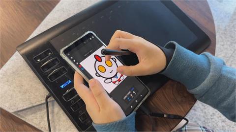 活出不平凡！　國中音樂生茶品蝠　創造「短篇漫畫」接案賺錢