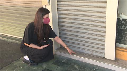 男女搖頭晃腦行為詭異　深夜透天厝前點香燭疑似「擺陣作法」
