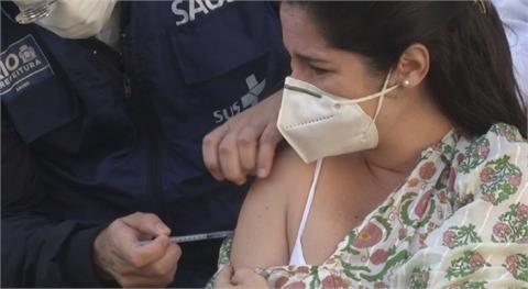 巴西開打輝瑞疫苗秒缺貨 民眾不滿批政府